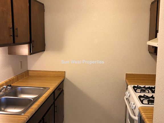5th image of 1000 Walnut Dr APT 15