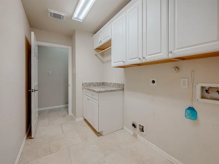 7206 Spring Meadow Ln — Photo 28