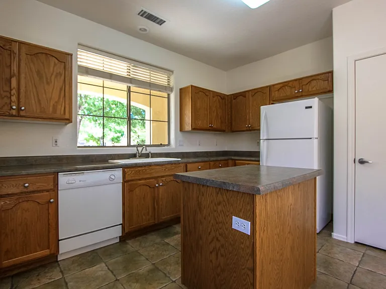 7104 E Encampment Dr — Photo 3
