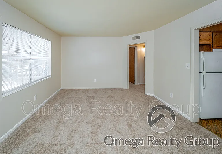 2020 High School Rd #C — Photo 8