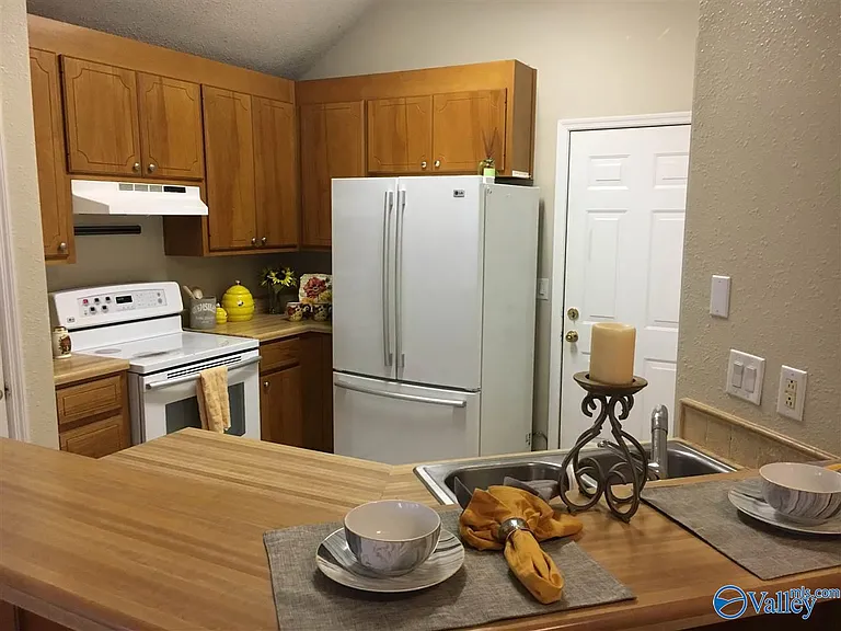 106 Vistawood Ct — Photo 4