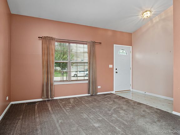 4th image of 2193 Rebecca Cir