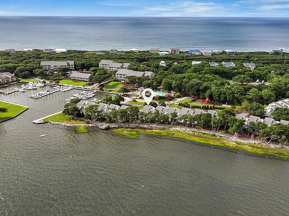 2nd image of 590 Westport Drive #H1 Westport