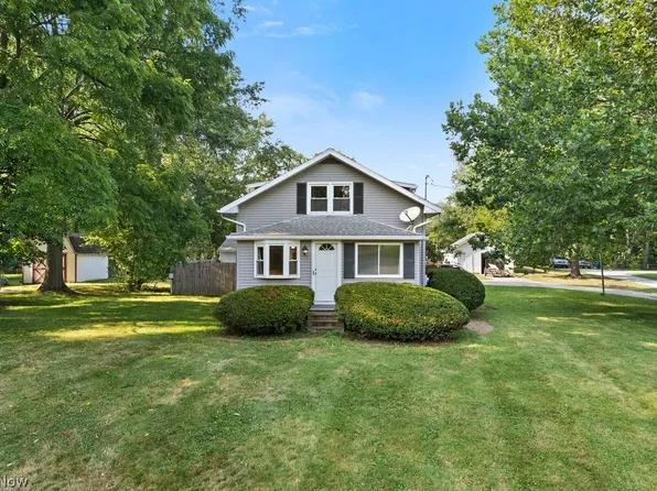 3071 Farmdale Rd, Akron, OH 44312