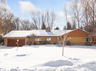 708 N Drillane Rd, Hopkins, MN 55305