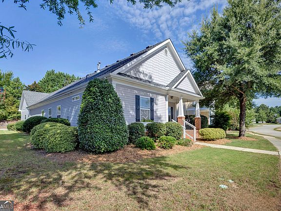 4th image of 165 Pratt Dr