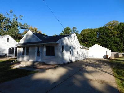 405 Stoner Rd, Lansing, MI, 48917