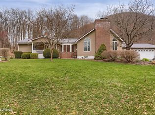 12670 Renovo Rd, Renovo, PA 17764
