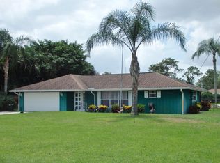 8712 SE Duncan St, Hobe Sound, FL 33455