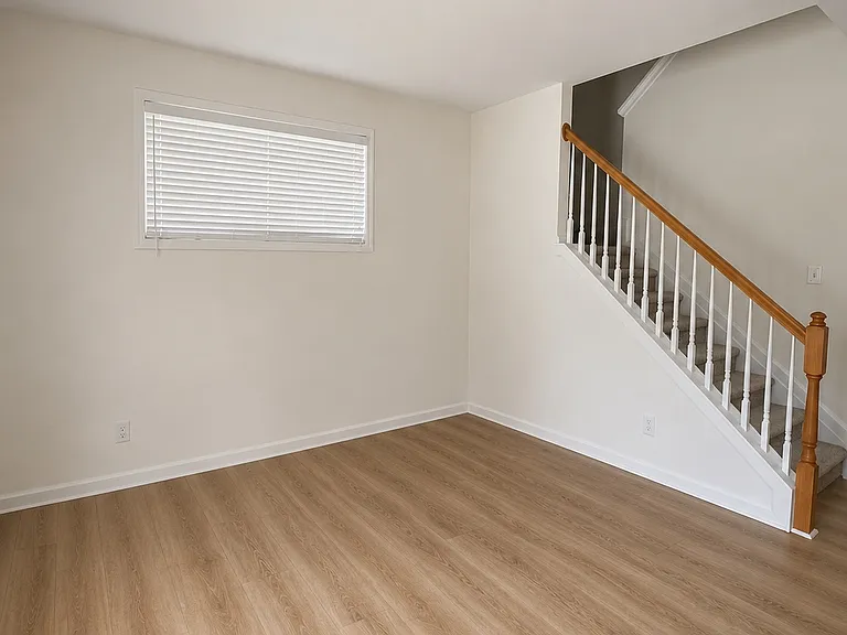 3160 Cedar Glade Ln — Photo 2