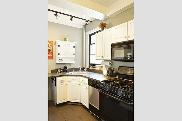 Sold by Stribling | media 8