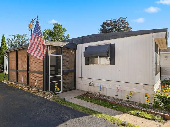 14 Oak Terrace Ct, Batavia, IL 60510