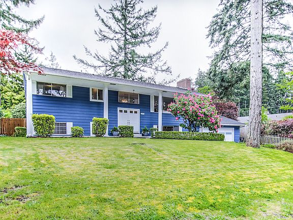 2nd image of 4601 70th Avenue Ct W