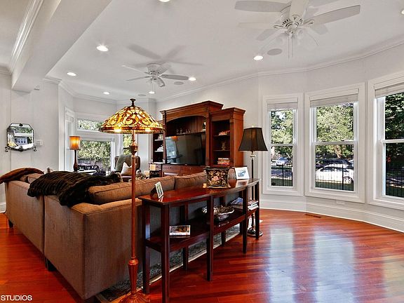 3rd image of 3503 W Medill Ave #1