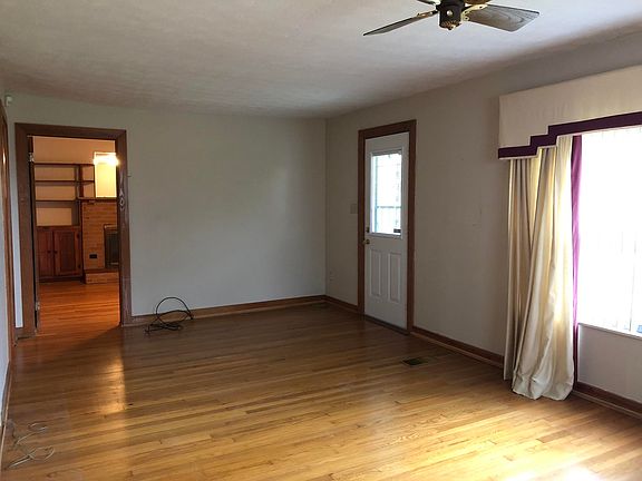 3rd image of 3523 Koon Ln