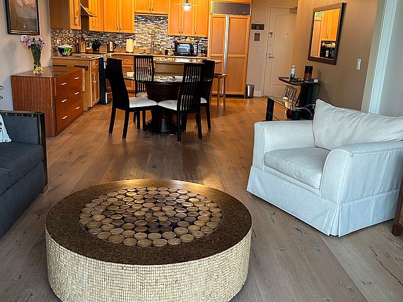 Liv Rm / Dinning area w ceiling fan