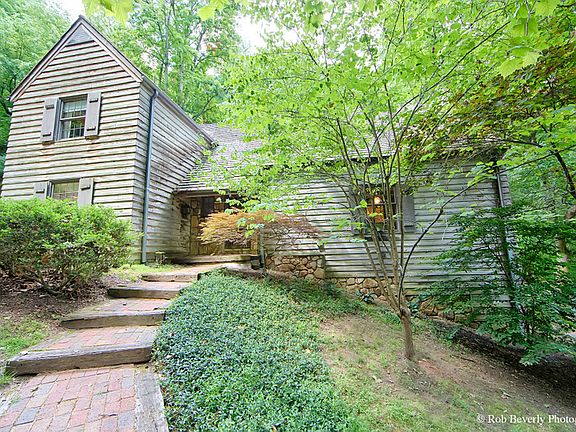 4th image of 816 Woodgreen Ln
