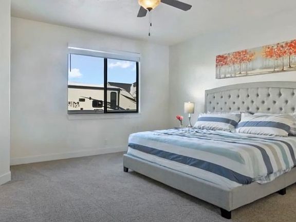 5th image of 383 E Salem Park Cir