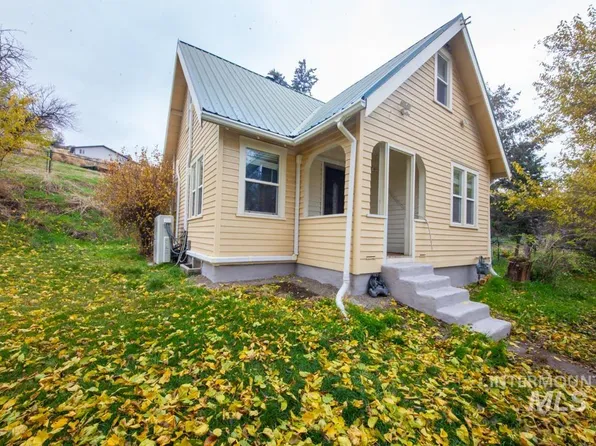 2630 13th St, Clarkston, WA 99403