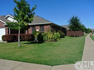 1000 Partridge Dr, Aubrey, TX 76227