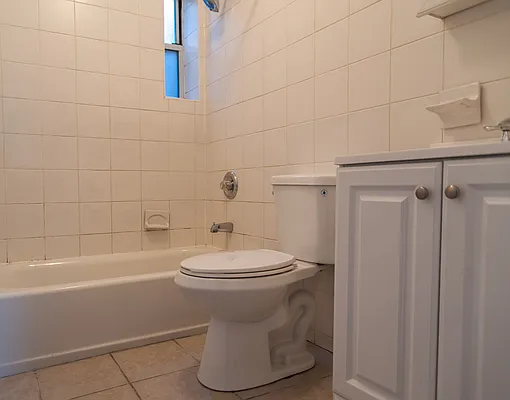 Rented by Nooklyn NYC LLC | media 35