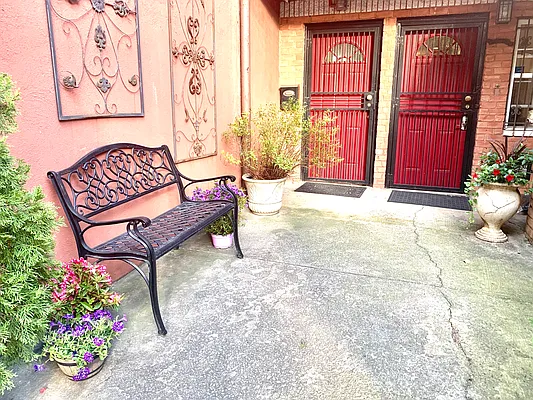 Rented by Corcoran | media 25