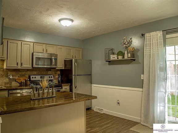 3rd image of 1901 Winnie Dr APT 6
