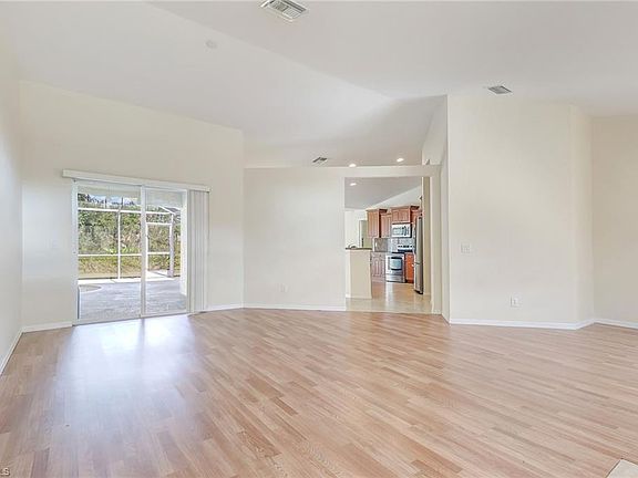 2nd image of 1139 Ramose St E