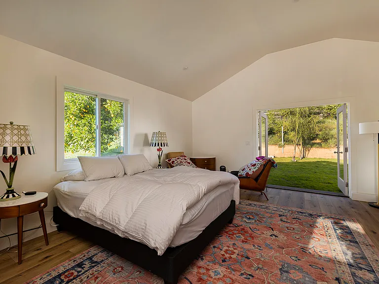 Loma Dr — Photo 21