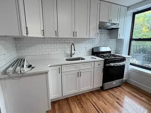 318 14th Street image 1 of 9