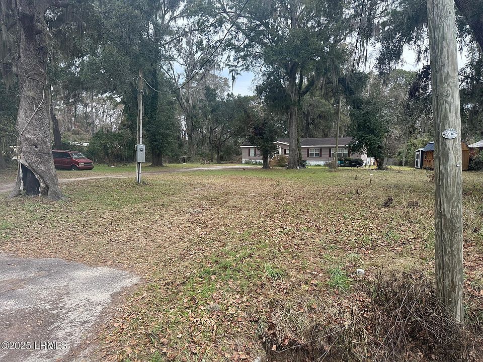 1st image of 32 Glaze Drive