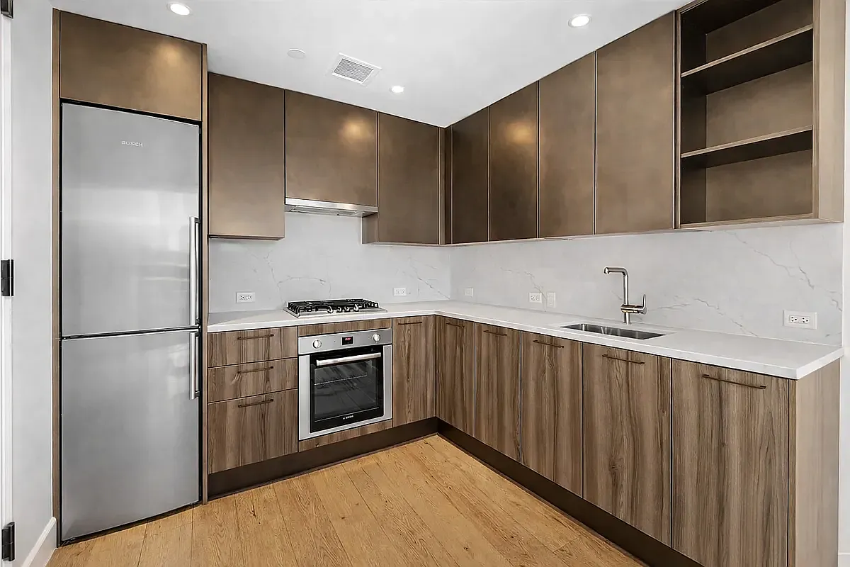 Building Photo - 251 E 2nd St #6D