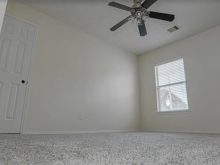 1902 Vernal Glen Cir — Photo 20