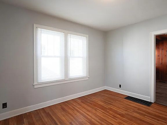 5th image of 815 E Chestnut St