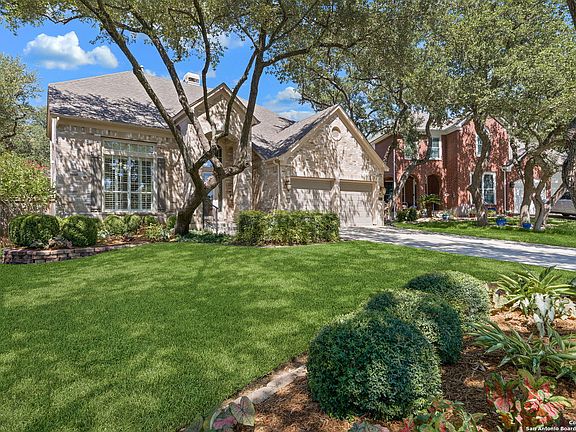 2nd image of 18806 Oakwood Bend