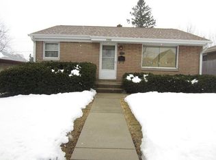 1725 Monroe Ave, South Milwaukee, WI 53172