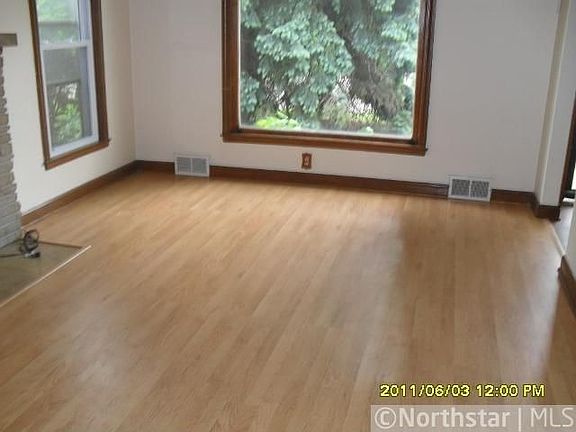3rd image of 2946 Stinson Blvd