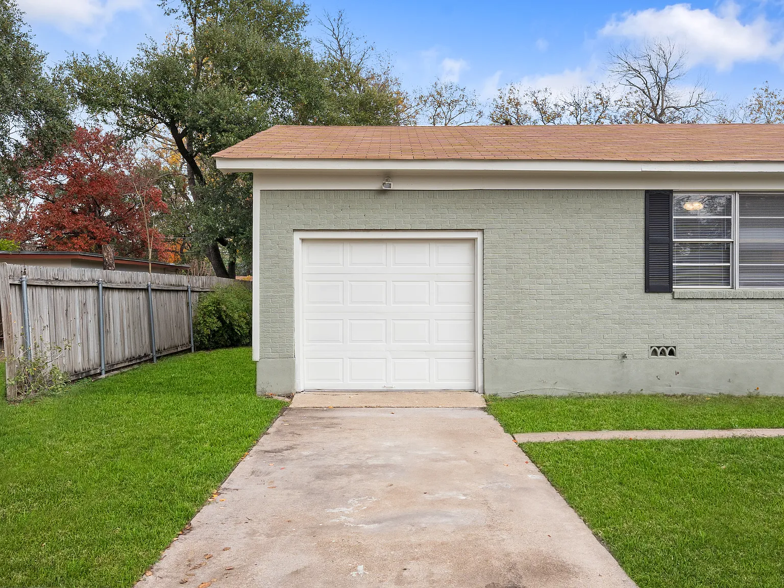 2 bed, $2,250 — Photo 2
