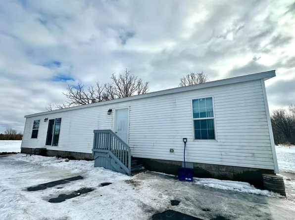 44320 County Road 20, Roseau, MN 56751