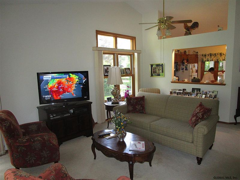 5th image of 12 TIFFANY Lane
