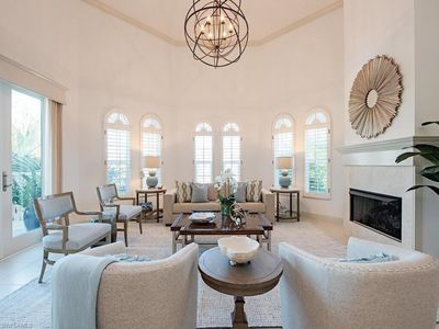 1006 5th St S, Naples, FL, 34102