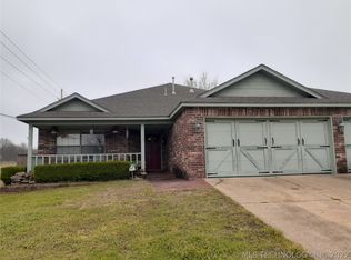 5103 Redbud Dr, Sand Springs, OK 74063