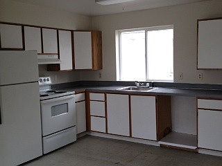 1st image of 629 N 6th Ave APT 4