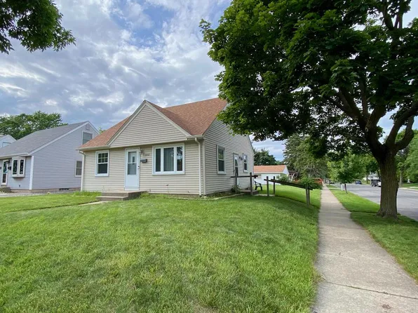 8002 West Holt AVENUE, Milwaukee, WI 53219