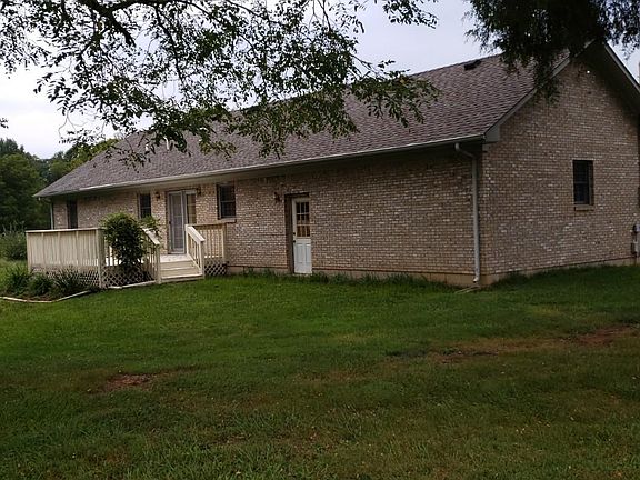 3rd image of 261 Sycamore Ln