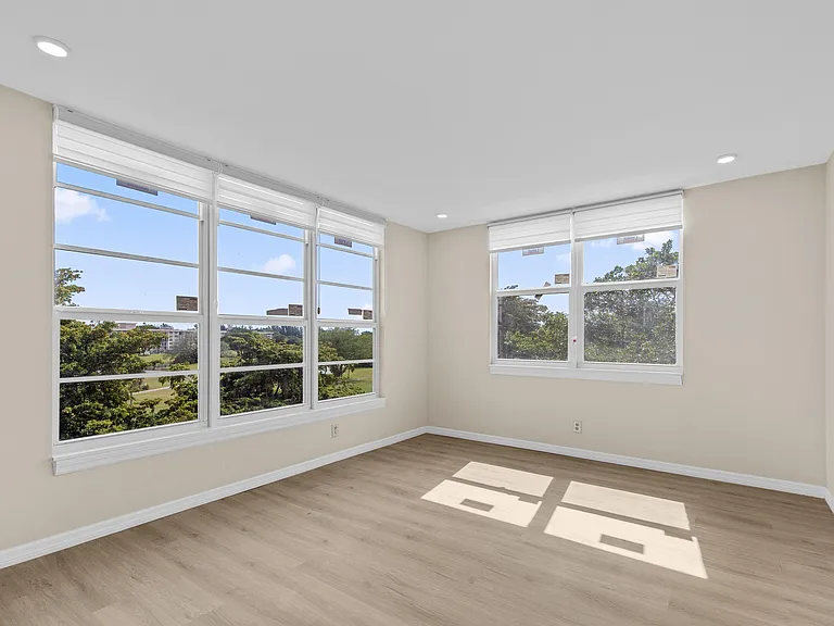 2901 S Palm Aire Dr #501 — Photo 18