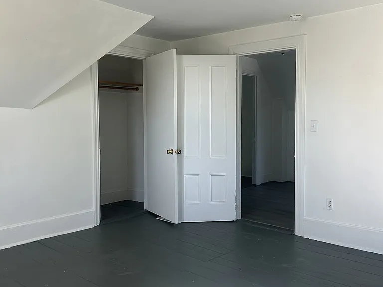 11 Trinity St — Photo 12