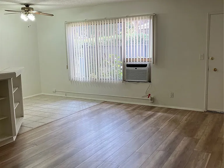 251 N Craig Ave #1 — Photo 12