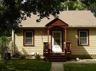 133 Lewis St, Waterloo, IA 50703