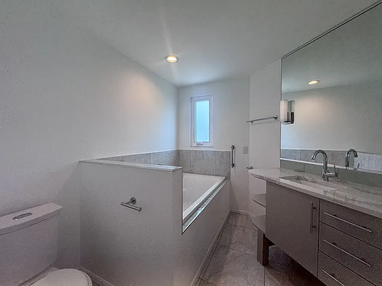 306 Parkside Dr — Photo 15